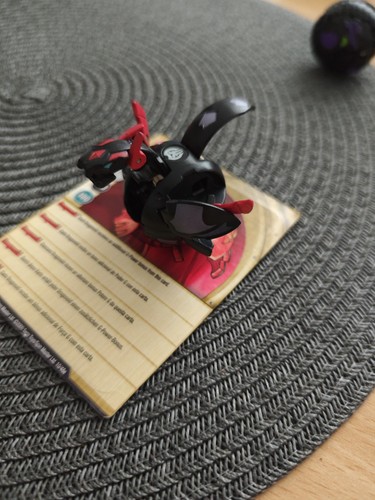 Bakugan darkus pyro dragonoid - darkus,