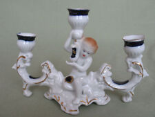 Kerzenhalter, Standleuchter: 3 Kerzen, Kind, ca 14,5 cm hoch, 22 cm breit