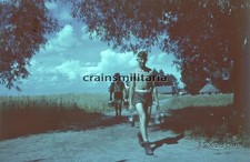 Orig. FARBDIA Foto halb nackte