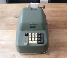 OLYMPIA  RECHENMASCHINE grün