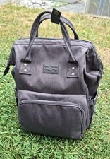 Wickelrucksack mit Wickelunterlage, Stauraum, Nass- Isolierfach von Mon Petit