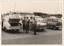 Vintage Foto Leute mit 2Opel