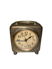 Kleiner antiker Reisewecker