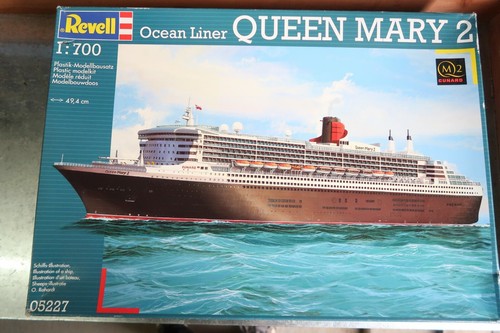 Revell 05227 700 passagier - 1:700,