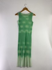 Pleats Please Issey Miyake