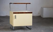 Cremefarbener Bauhaus