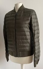 UNIQLO KOMPAKTE ULTRA LIGHT DOWN BOMBER JACKET IN OLIVE KHAKI GRÜN GR.M