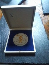 DDR MEISSEN PORZELLAN-MEDAILLE