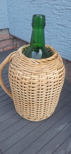 Korbflasche handgearbeitet aus