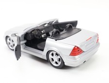 Maisto Modellauto PKW Mercedes SLK silbermetallic / Metall 1:24