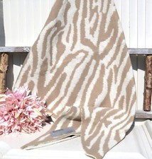 Weiches Dreiecktuch Zebra 2 Farben Schwarz/Weiß oder Beige/Creme 75 x 200 cm