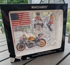 MINICHAMPS Honda RC211V Nicky Hayden World Champion MotoGP 2006 (122061169)