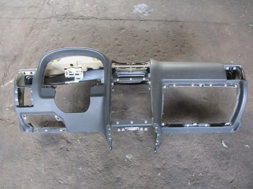 Armaturenbrett 90560334 opel - armaturenbrett,