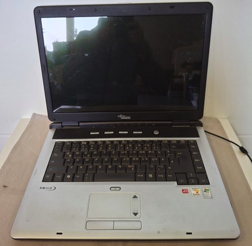 Fujitsu siemens amilo - fujitsu, a1667g