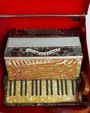 Altes,seltenes Akkordeon