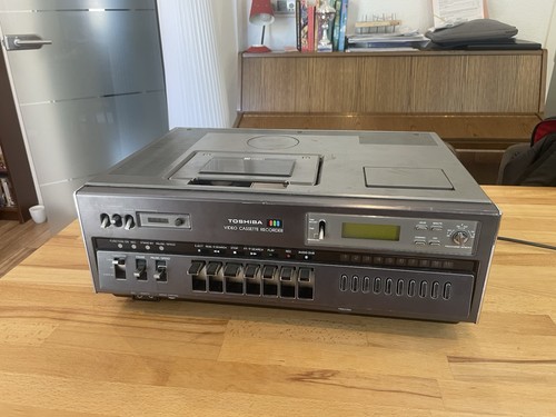 Toshiba 5470 betamax video - toshiba,