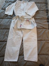 Judoanzug mit Gürtel für