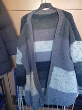 Selbstgestrickte Damen Strickjacke  in Der Größe XL