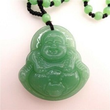 Schöne grüne lächelnde Jade Buddha Kette