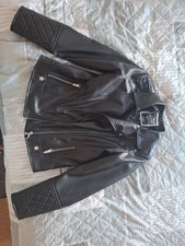 Schwarze Leder-Bikerjacke, in