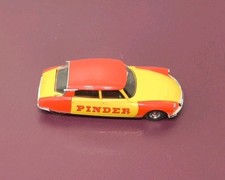 Top: Busch 48008 Citroen DS Zirkus Pinder Automodell 1:87