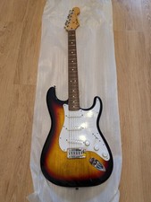 Fender Standard Stratocaster LRL WPG 3TS wie neu inkl Originalverpackung
