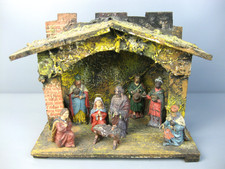 alte Weihnachtskrippe mit 8