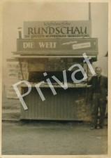 Foto XL WK II Kiosk Zeitungsstand Werbung Die Welt, Westdeutsche Rundschau A1.70