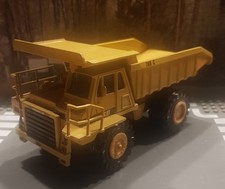NZG 1/50 Caterpillar
