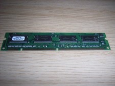 64 MB SD-RAM 168-pin 3,3V
