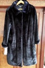 eleganter Pelzmantel (Imitat)