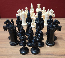 Schach Figuren Set schwarz weiß 32 Figuren vollständig rotes Lint Pad #383