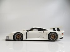 1:18 UT Modell Porsche 911 GT1