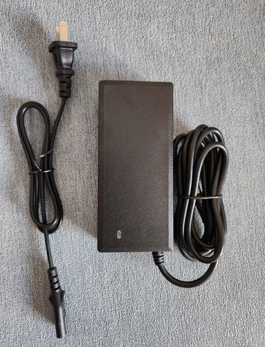 Netzteil-Adapter-Ladegerät