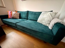Bequeme dunkelgrüne gut erhaltene moderne Samt-Couch, 3 Sitzer