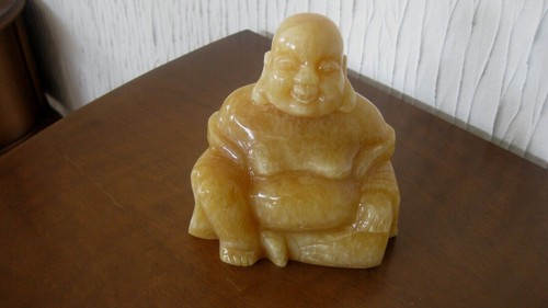Lachender buddha sitzend gelbe - lachender,