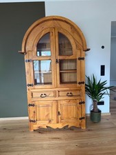 Rundbogenvitrine ,,Mexiko‘‘ aus Massivholz Pinie 