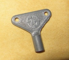 Für altes Blechspielzeug: "L" Schlüssel Aufziehschlüssel Uhrwerkschlüssel 2,5 mm