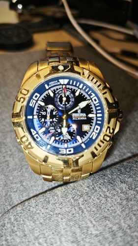 Festina mit alarm - alarm, der
