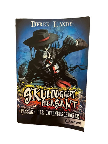 Skulduggery pleasant band - skulduggery,