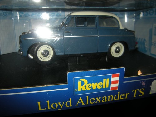 Revell lloyd alexander ts - 1:18,