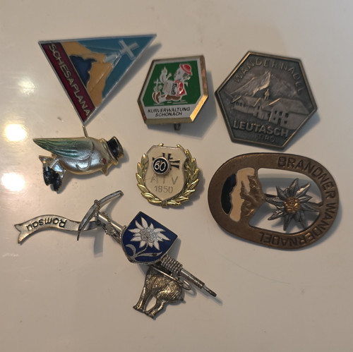 Konvolut reise pins emailliert - reise-pins,