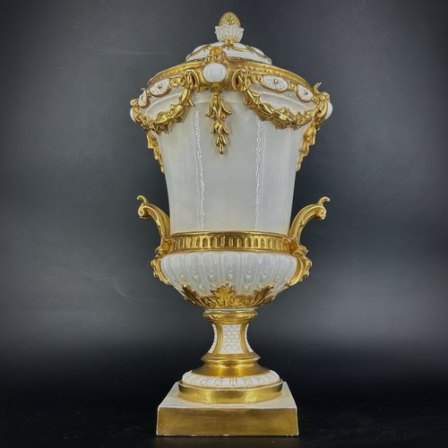 Prunkvolle porzellanvase - prunkvolle,