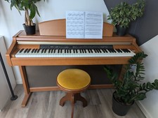 e piano yamaha clavinova