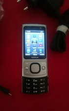 Nokia  6700 slide - Silber
