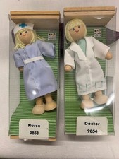 Plan Toys Puppenserie, Arzt und Arzthelferin, Art. 9854 und 9854 ca. 12 cm 