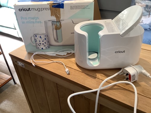 Cricut tassenpresse weiß diy - cricut,