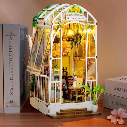 Book nook kit - nook, diy