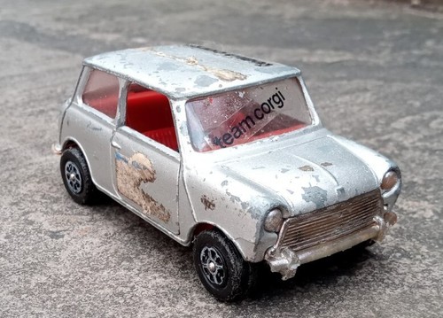 Corgi british leyland mini - corgi,