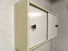 Vintage Wandschrank mit Schiebetüren 1950er, Medizinschränkchen